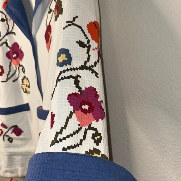Anthropologie White Floral Embroidered Jacket with Blue Trim - Picture 6 of 11